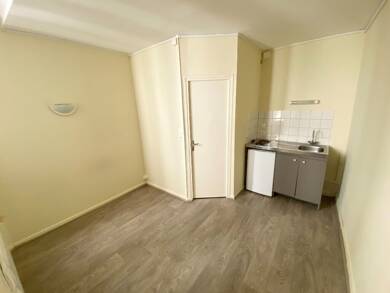 Appartement à louer 320 € 1 pièce 11 m² 2ème étage Léopold-Ville Vieille Nancy 54000
