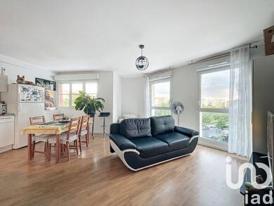 Appartement à vendre 131 000 € 1 pièce 37 m² Étage 3/4 Prison et Reste Fleury-Mérogis 91700