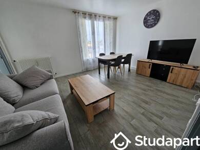 Appartement à louer 350 € 1 pièce 1 chambre 10 m² 1er étage Chartreux Troyes 10000