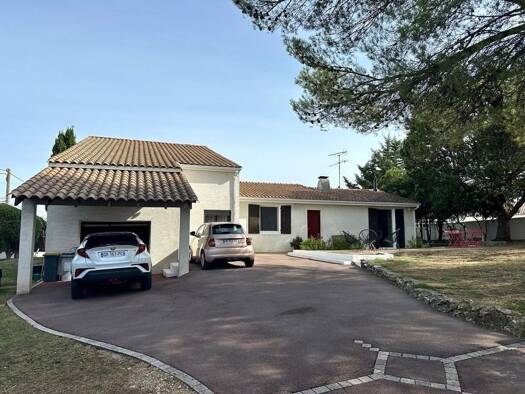 Maison à vendre 564 900 € 6 pièces 4 chambres 180 m² 834 m² de terrain Saint-Drézéry 34160