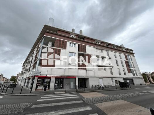 Appartement à louer 651 € 2 pièces 1 chambre 47,8 m² 2ème étage La Bastide Bordeaux 33100