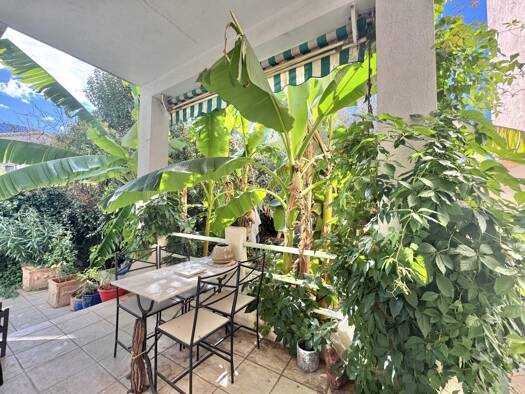 Appartement à vendre 269 000 € 5 pièces 1 chambre 87 m² RDC/2 Peripherie Nord Est Sud Est Nyons 26110