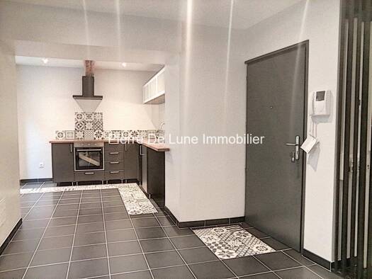 Duplex à louer 750 € 3 pièces 2 chambres 50 m² Étage 1/1 Val d'Oingt 69620