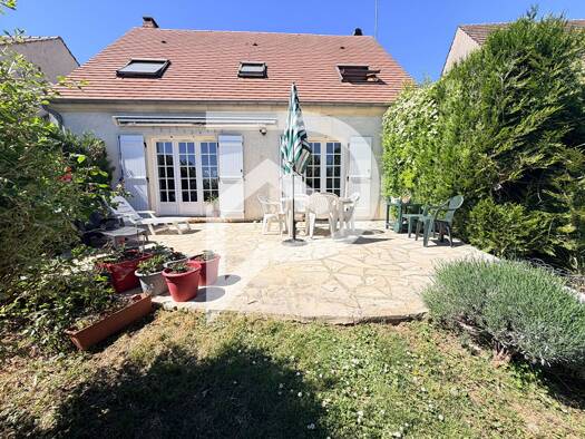 Maison à vendre 339 000 € 6 pièces 4 chambres 125 m² 462 m² de terrain Ouest Centre Sud Dammartin-en-Goële 77230