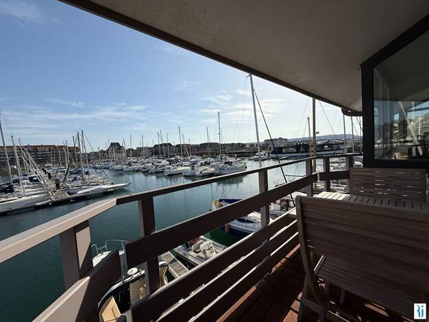 Duplex à vendre 650 000 € 4 pièces 3 chambres 104 m² Dernier étage, Étage 2/2 Deauville 14800