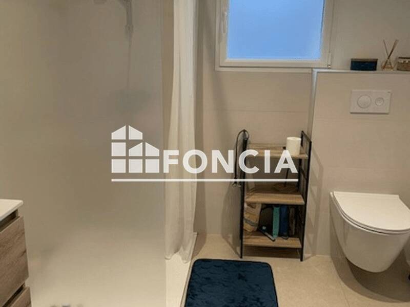 Maison à louer, 75m², KERLAZ