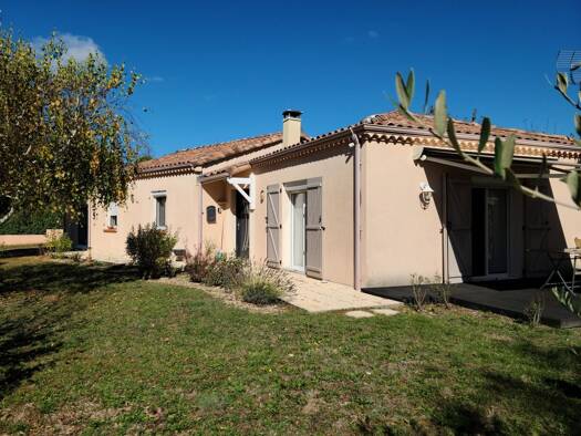 Maison de plain-pied à vendre 255 000 € 5 pièces 3 chambres 113 m² 1 568 m² de terrain Lalbenque 46230