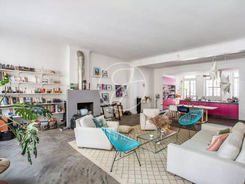 Maison à louer, 206m², PARIS 18E