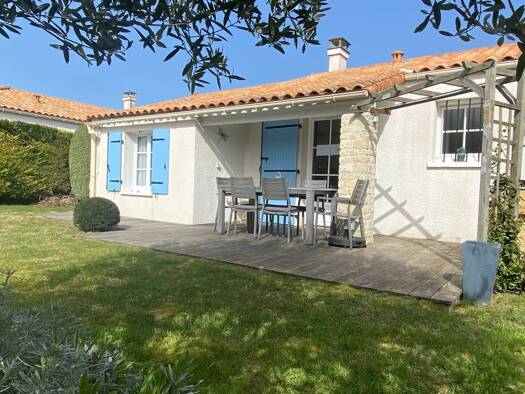 Maison de plain-pied à vendre 323 300 € 4 pièces 3 chambres 64 m² 230 m² de terrain Saint-Palais-sur-Mer 17420