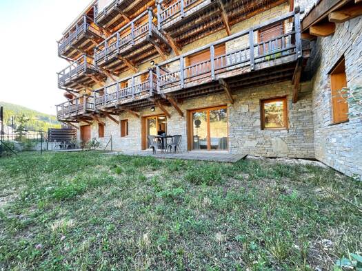 Appartement à vendre - Première occupation 320 000 € 3 pièces 2 chambres 71,9 m² RDC/4 Dévoluy 05250