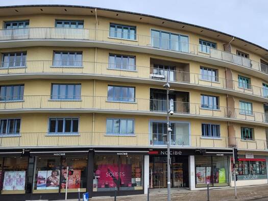 Appartement à vendre 330 000 € 5 pièces 2 chambres 101 m² Étage 4/4 Pontarlier 25300