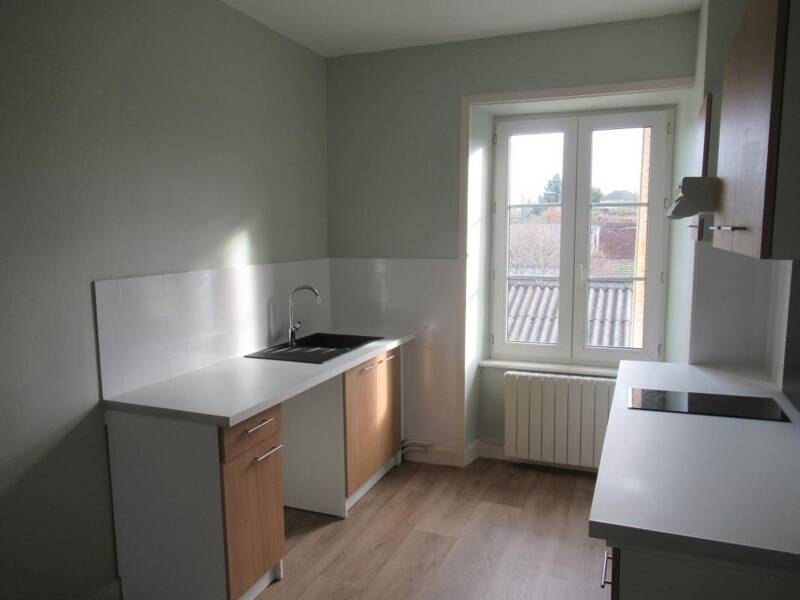 Maison à louer, 71m², SAINT YRIEIX LA PERCHE