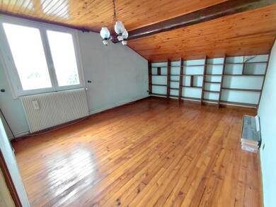 Appartement à vendre 117 000 € 3 pièces 2 chambres 80 m² 3ème étage Montbrison 42600