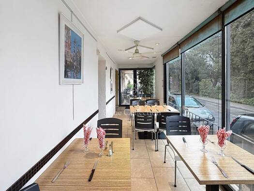 Boutique en viager libre Bouquet 65 000 € 3 pièces 55 m² de surface de vente Magagnosc Grasse 06520