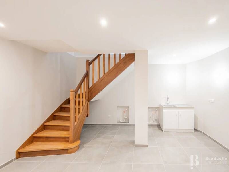 Maison à louer, 51m², PARIS 18E