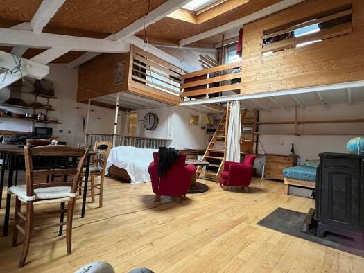 Loft à vendre 379 000 € 3 pièces 2 chambres 81 m² 1er étage Cité Pierre et Marie Curie Ivry-sur-Seine 94200