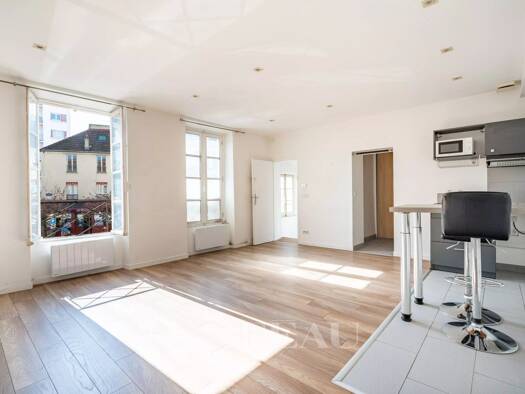 Appartement à vendre 470 000 € 3 pièces 1 chambre 70 m² Étage 1/2 Alsace Saint-Germain-en-Laye 78100