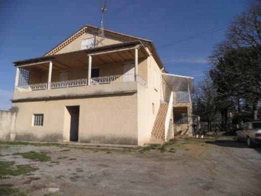 Appartement à louer 827 € 4 pièces 3 chambres 105,1 m² Dernier étage, Étage 1/1 Saint-Julien-les-Rosiers 30340