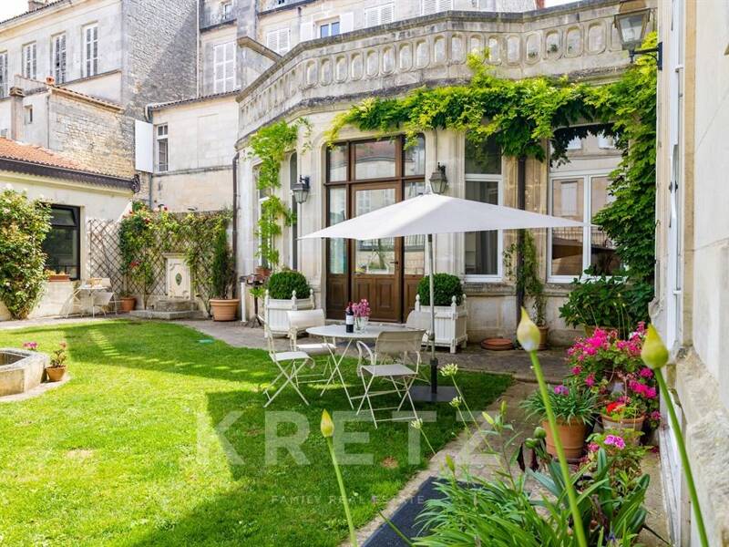 Maison à vendre, 574m², ROCHEFORT
