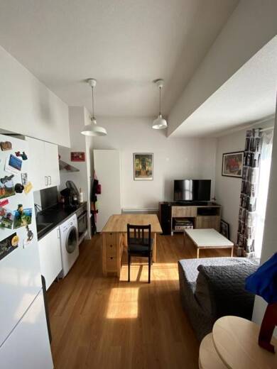 Appartement à louer 615 € 2 pièces 1 chambre 33 m² Châteauneuf-du-Pape 84230