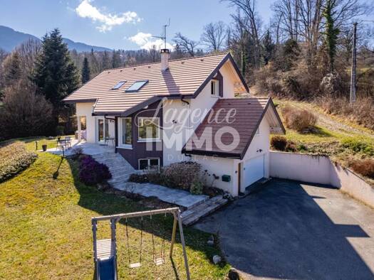 Maison à vendre 1 095 000 € 7 pièces 5 chambres 183 m² 1 200 m² de terrain Sud Saint-Jorioz 74410