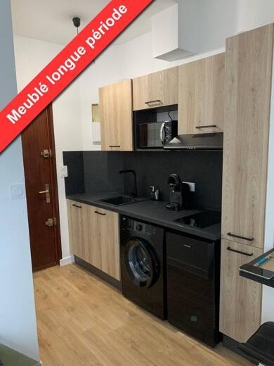 Appartement à louer 435 € 1 pièce 16 m² Étage 4/1 disponible à partir du 03/08/2025 Hôtel de Ville Vichy 03200