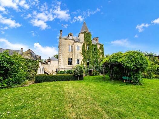 Maison à vendre 606 000 € 9 pièces 4 chambres 237 m² 7 252 m² de terrain Soulgé-sur-Ouette 53210