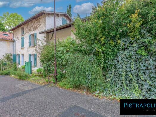 Maison de plain-pied à vendre 469 000 € 7 pièces 5 chambres 185,8 m² 740 m² de terrain Genay 69730