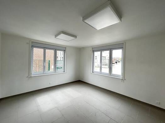 Espace bureau à louer 350 € 61 m² de bureaux Saint-Souplet 59360