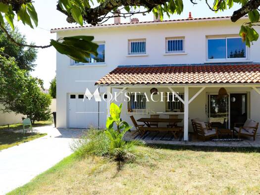Maison à vendre 699 800 € 6 pièces 4 chambres 144 m² 754 m² de terrain Vaux-sur-Mer 17640