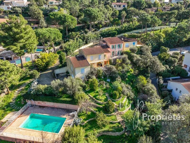 Maison à vendre, 147m², RAYOL CANADEL SUR MER
