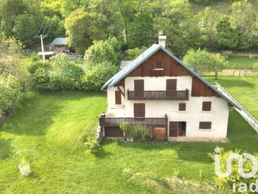 Maison à vendre 559 000 € 6 pièces 4 chambres 221 m² 1 094 m² de terrain Auris en Oisans Auris 38142