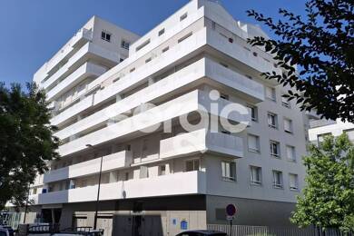 Appartement à vendre 113 500 € 1 pièce 28 m² Étage 3/7 Centre Commercial Evry II Évry-Courcouronnes 91000