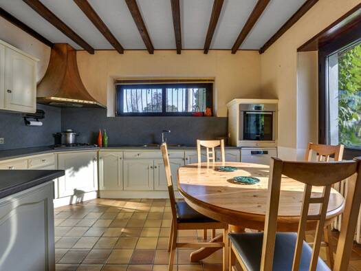 Maison à vendre 345 000 € 7 pièces 5 chambres 200 m² 41 478 m² de terrain Pouillon 40350