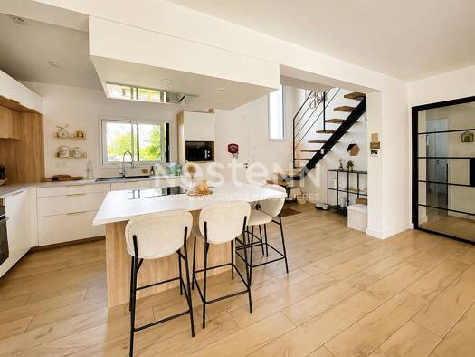 Maison à vendre 346 500 € 4 pièces 3 chambres 108,42 m² 575 m² de terrain Colpo 56390