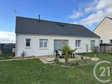 Maison de plain-pied à vendre 222 900 € 4 pièces 3 chambres 96 m² 1 367 m² de terrain Beaune la Rolande 45340