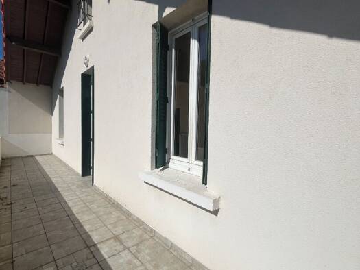 Maison à louer 760 € 3 pièces 2 chambres 85 m² Vieux Bourg Livron sur Drome 26250