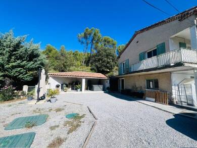 Appartement à louer 1 200 € 4 pièces 3 chambres 98 m² RDC Vinon-sur-Verdon 83560