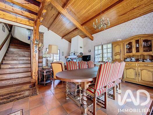Maison à vendre 294 000 € 5 pièces 3 chambres 136 m² 5 000 m² de terrain Le Tuzan 33125