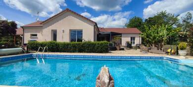 Maison de plain-pied à vendre 395 000 € 6 pièces 3 chambres 140 m² 3 940 m² de terrain La Loye 39380