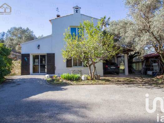 Maison à vendre 419 000 € 6 pièces 5 chambres 150 m² 2 000 m² de terrain Centre Solliès-Pont 83210