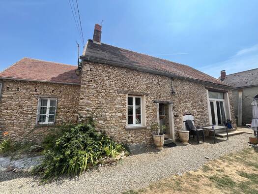 Maison à vendre 272 000 € 5 pièces 3 chambres 124 m² 765 m² de terrain Aunay-sous-Auneau 28700