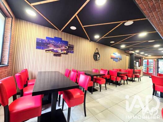 Local commercial à vendre 60 500 € 80 m² de surface de vente Groussay Rambouillet 78120