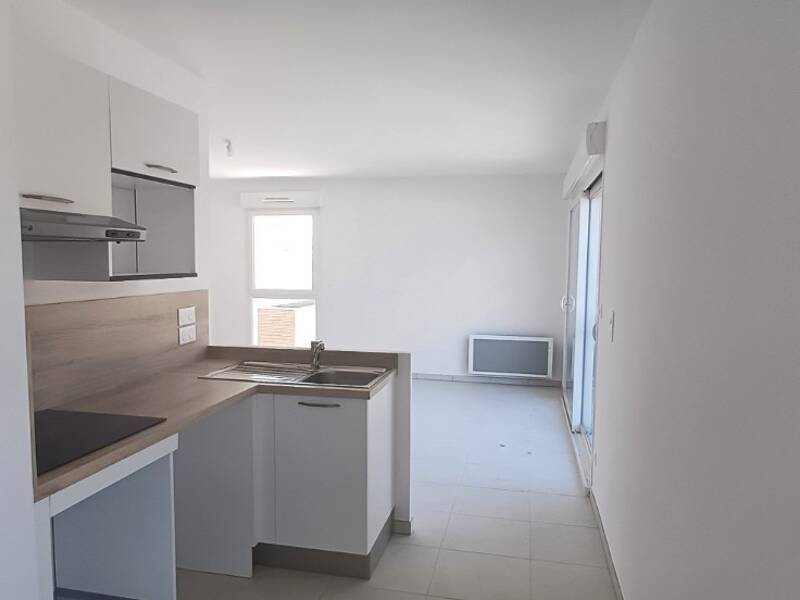 Maison à louer, 72m², SOLLIES PONT