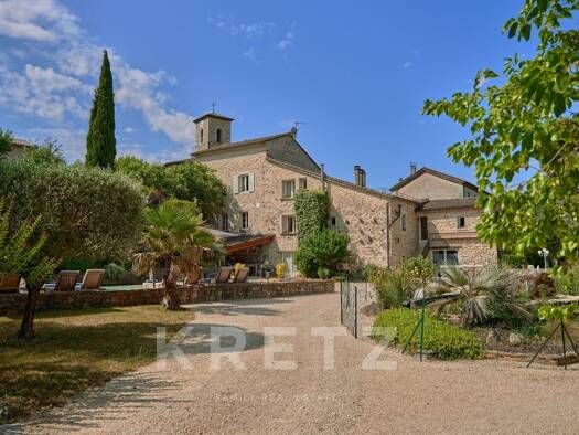 Maison à vendre 1 145 000 € 12 pièces 5 chambres 397 m² 3 058 m² de terrain Rochecolombe 07200