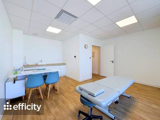 Local d'activités à vendre 159 000 € 25 m² d'espace de stockage Veigy-Foncenex 74140