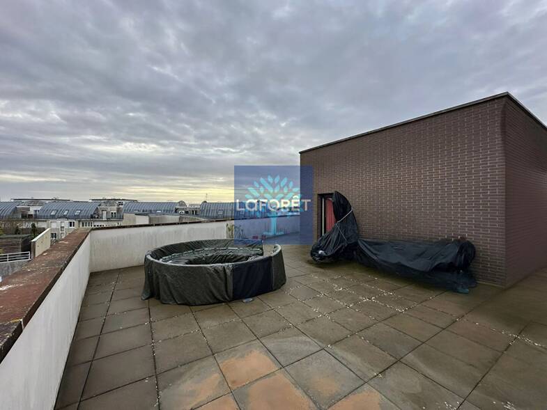Appartement à vendre 244 250 € 3 pièces 2 chambres 57 m² Dernier étage, Étage 6/6 Cergy 95800