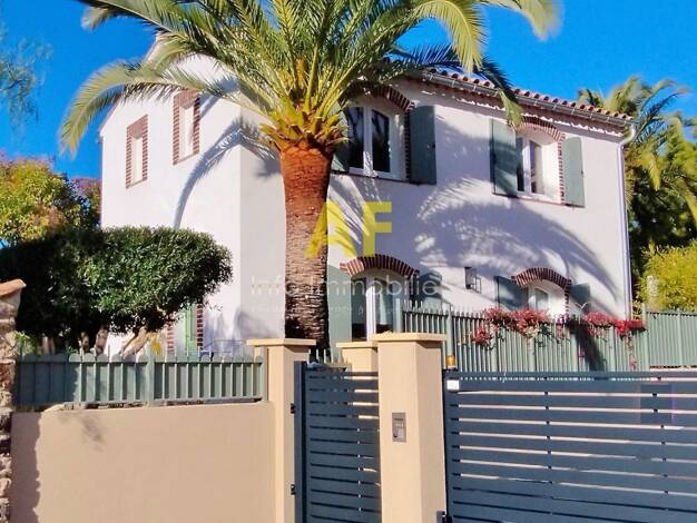 Maison à vendre 690 000 € 3 pièces 2 chambres 87 m² 237 m² de terrain Les Plaines-Les Tasses Saint-Raphaël 83700