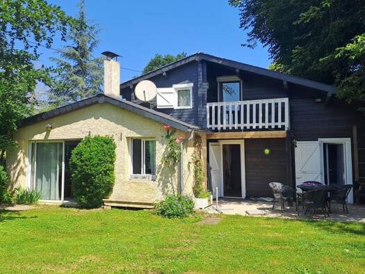 Maison à vendre 350 000 € 7 pièces 3 chambres 230 m² 7 800 m² de terrain Asson 64800