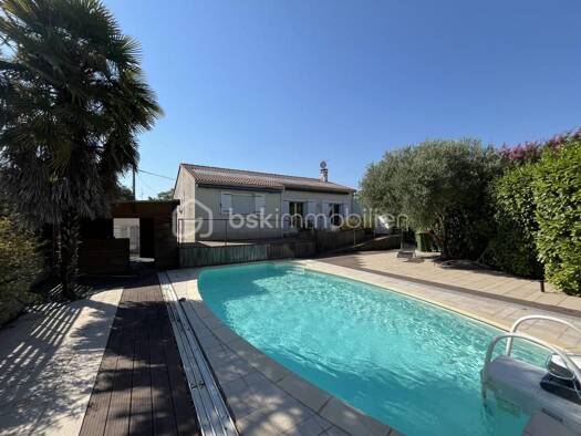 Maison à vendre 343 200 € 7 pièces 3 chambres 179 m² 812 m² de terrain Saint Liguaire Niort 79000